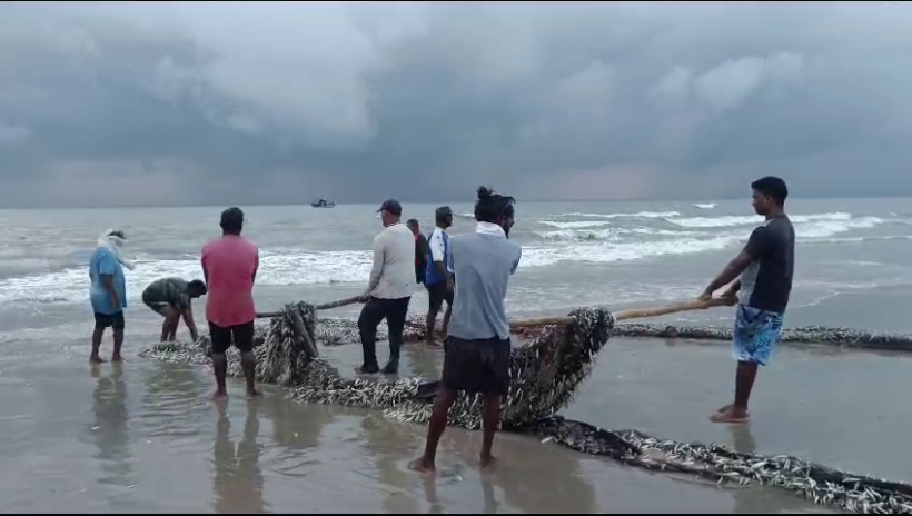 Traditional fishermen demand action against trawlers disrupting fishing business in Goan seas