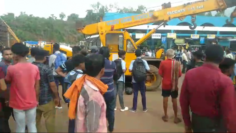 FATAL ACCIDENT: Motorcycle Taxi operator crushed under a crane at KTC Bus Stand, Ponda