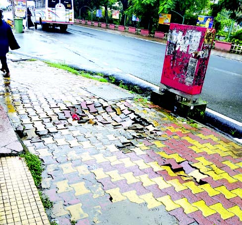 Damaged and slippery, footpaths across Margao put pedestrians in peril