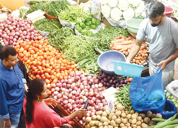 Monsoon brings tears in eyes of consumers as veggie prices skyrocket