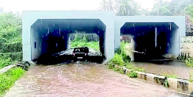 Seraulim underpass flooded with the rains